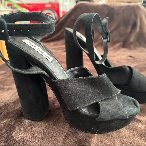 Steve Madden Black Suede Platform Heels size 9.5 - Picture 1 of 6